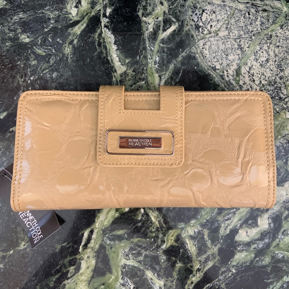 NWT Kenneth Cole Reaction clutch/wristlet - Picture 5 of 6